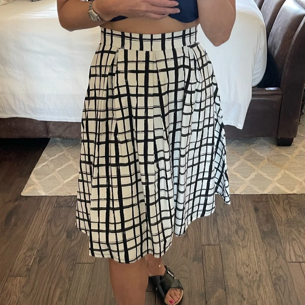 Pleated Skirt by Vanity Room - Size XS - Picture 3 of 7